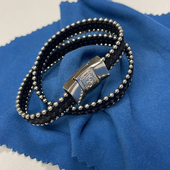 Erica Zap Double Wrap Beaded Leather Bracelet with Magnetic Clasp. - Picture 2 of 4